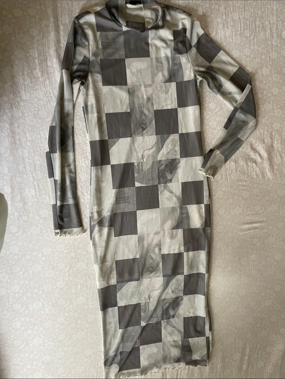 Forever 21 Gray and White Checkered Long Sleeve Bodycon Midi Dress